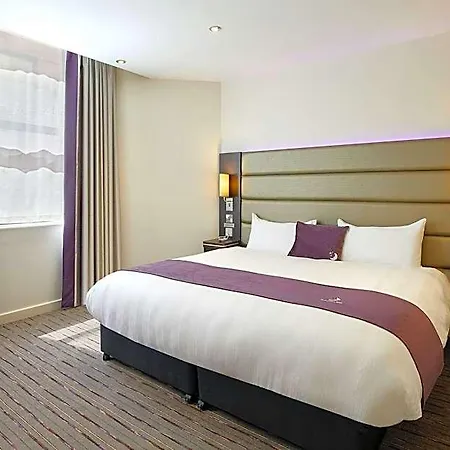 Premier Inn London Kensington-2