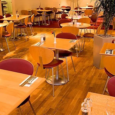 Premier Inn London Kensington-3